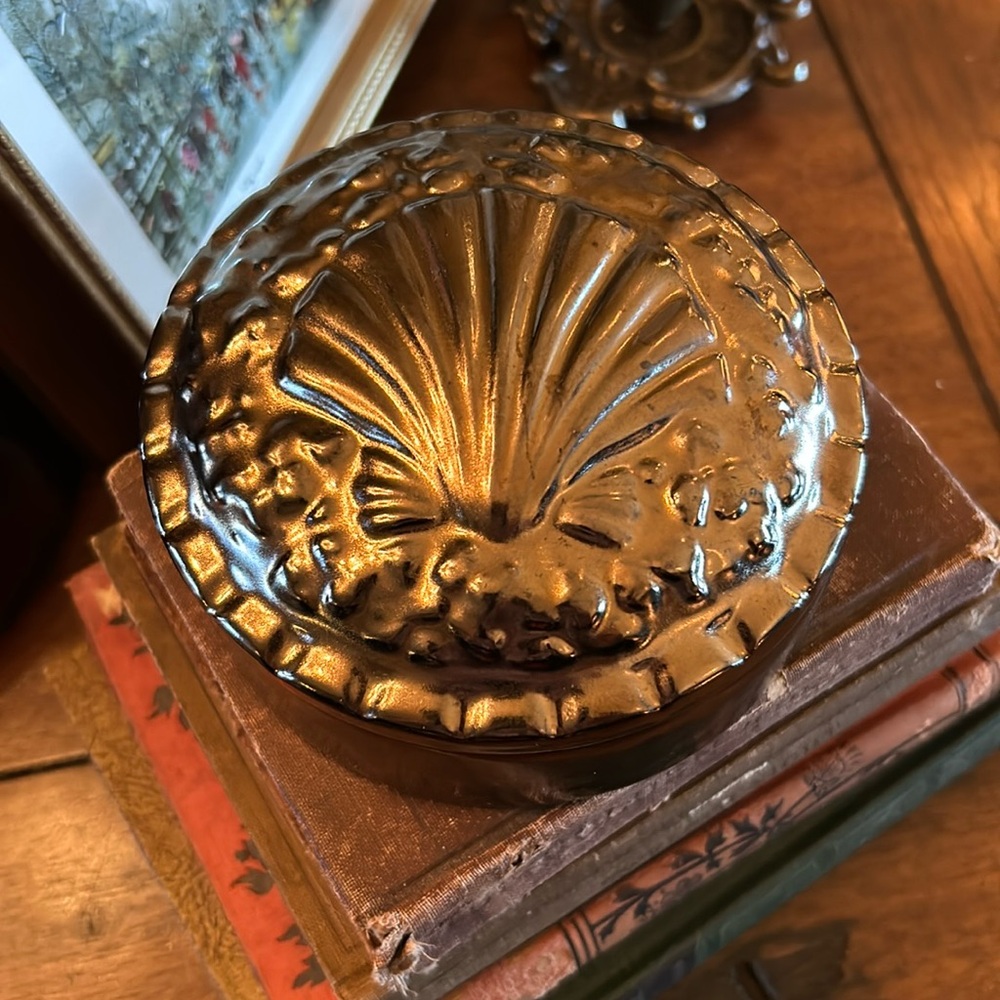 Vintage Bronze Ceramic Scallop Shell Embossed Trinket Dish